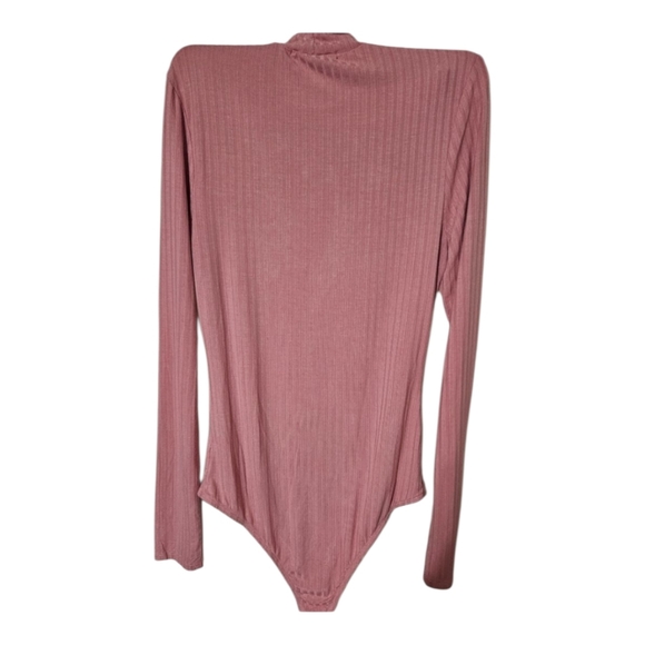 Elegant Pink Ribbed Long Sleeve Top - Picture 2 of 3